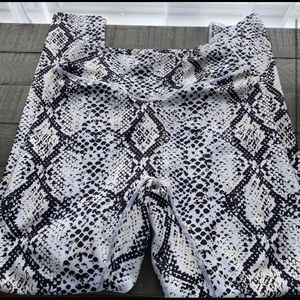 Balance Athletica Ascend Leggings - Python